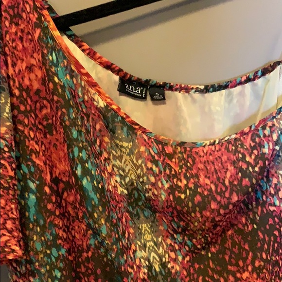 Off Shoulder Pattern Top - Picture 2 of 3